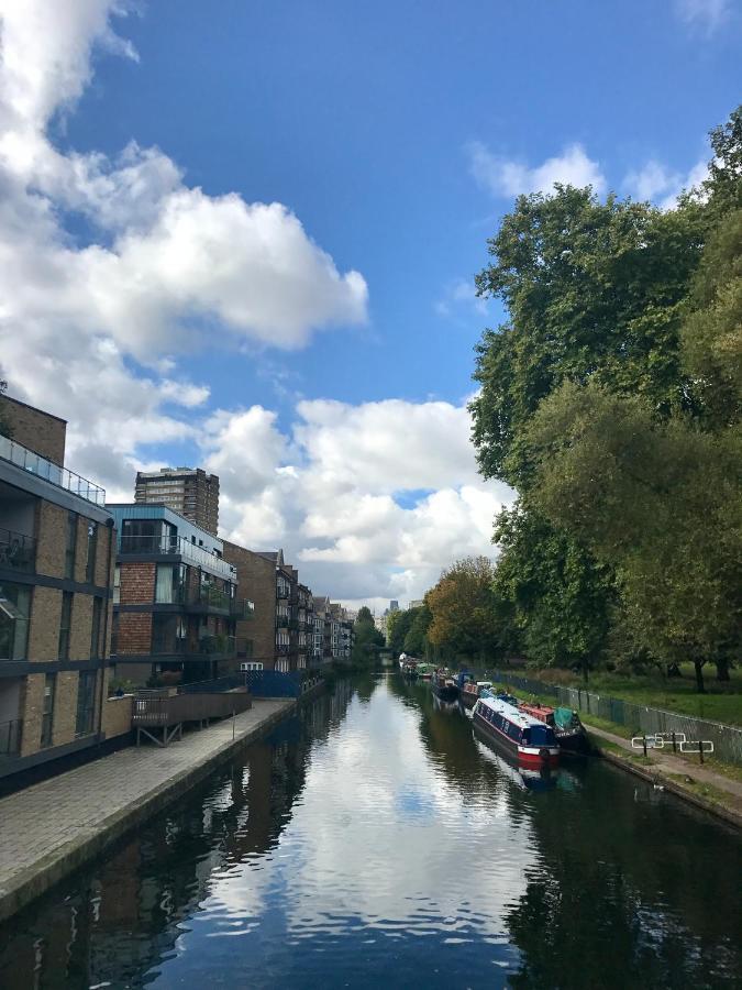 Spacious Modern 1-bed Near Victoria Park & Stadium Apartment *